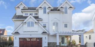 814 1st Avenue Gallery 1