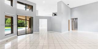 1256 Manor Dr S Gallery 6