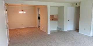 LOVELY spacious 2 bed/2 bath Westminster condo Gallery 1