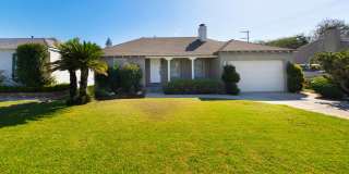 5 Bedroom 2bath Home in "LAKEWOOD VILLAGE" Gallery 1