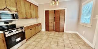 2BR Home with Sunroom & Extended Driveway Gallery 8