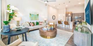 Overture Chapel Hill 55+ Active Adult Apartment Homes Gallery 5