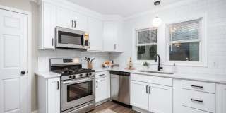 413 E Caven Street Gallery 21