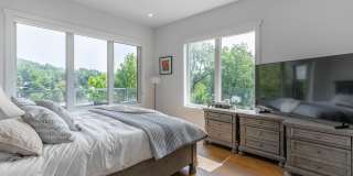 411 Fairpoint Street Gallery 22