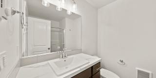 50% OFF!!! Modern 3 Bed/2 Bath Single-Level Home with Open Living - Redmond Gallery 16