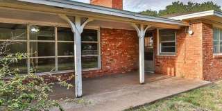 Room to Grow! Spacious, Remodeled 3/2/2 in Great Location! Gallery 9