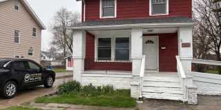 1046 West 21st Street Gallery 1