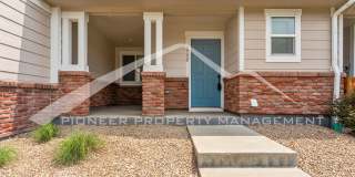 Charming Townhome with 1 Car Garage and Central A/C Gallery 3