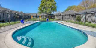 North Trace Village Apartments Gallery 9