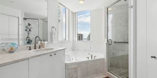 901 Brickell Key Blvd Gallery 14