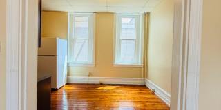 560 Manor St Gallery 17