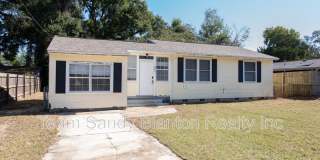 802 Rue Max Street Gallery 1