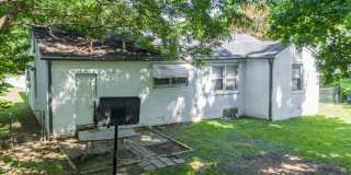 FREE MONTH RENT! Freshly Updated 3 Bedroom House Gallery 6