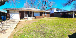 Darling 3 Bed 1.5 Bath 1 Car Garage in the Country Estates Addn Midwest City Gallery 1