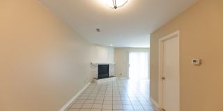 Charming 2 BD, 2.5 BA Townhome w/ a Community Pool in a Prime Winston Location Gallery 7