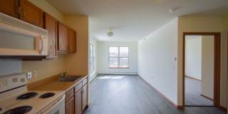 Lyons Court - Senior Living Gallery 17