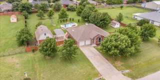 Luxury Lease on 1+ Acre with Saltwater Pool & Workshop in Ponder ISD! Gallery 31
