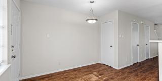 River Crossing ATX - Townhome - 2bd/2.5ba - W/D - Close to Downtown - $1395 Gallery 12