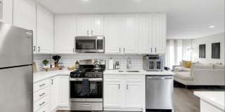 379 Sandhurst Circle Gallery 8