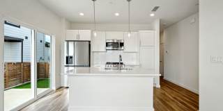 Canvas at Anna Gallery 21