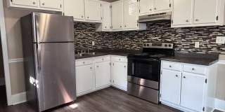 3-bedroom Close to South Elm Street Gallery 6