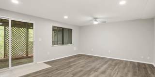 1382 ALMOND DR Gallery 24