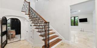 4555 W SWANN AVENUE Gallery 29