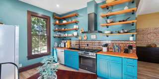 Spacious custom design 2 bed 1 bath Apartment for rent 709 W 14th st. Gallery 17