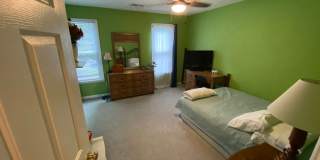 Room in 4 Bedroom Home at Daingerfield Dr Gallery 41