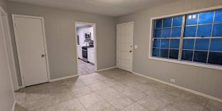 Newly remodeled 3/2 in Southern Hills Gallery 5