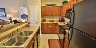 The Heights at McArthur Park Gallery 11