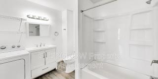 1830 Orleans Street Gallery 32