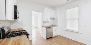 1430 W Superior Street unit: 2R Gallery 8