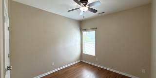 Spacious Home in Creekshire Village! Gallery 21