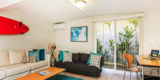 Historic Home+guest cottage in Kahala near the Beach w/Pool & AC: Ho'okipa Villa Gallery 3