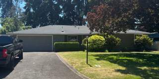 3-Bedroom 1-Bathroom home in Eugene Gallery 1
