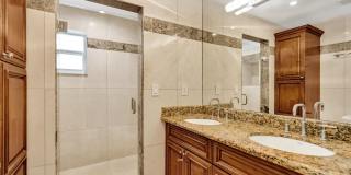 1145 NE 12th Avenue Gallery 25