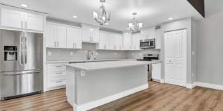 Remodeled 2/2 Waterfront Condo Gallery 10