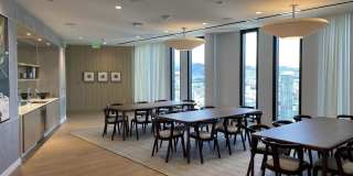 987 Queen Street Gallery 9