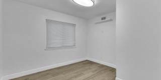 Come to check this beautiful house 4 bedrooms, possible 5th bed and 3 baths. Gallery 19