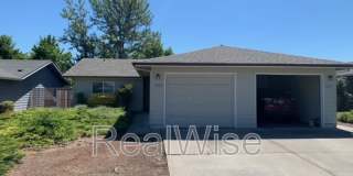 1423 SW Kokanee Ln Gallery 1