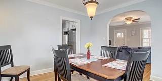 Welcome to 528 W 43rd St, a charming home located in the heart of Indianapolis. Gallery 11