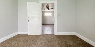 Near Downtown Muncie Gallery 13