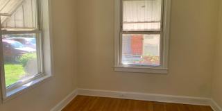 Cozy Two Bedroom Bungalow! Gallery 14