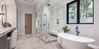 16879 Mooncrest Dr Gallery 43