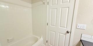 Super Cute 2 Bedroom Condo in Tigard!!! Water, Sewer and Garbage Included!!! Gallery 20