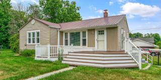 3 Bed/2 Bath.  Pet Friendly. Large Yard. No Security Deposit Gallery 1