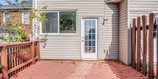 Spacious Two Bed Available July 10th! Central Air, Dishwasher, Laundry, Off Street Parking! Gallery 32