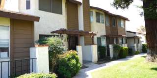 Stunning Townhome in Southwest Bakersfield! Gallery 1