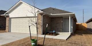 FIRST MONTH FREE - Beautiful New Home! Gallery 1